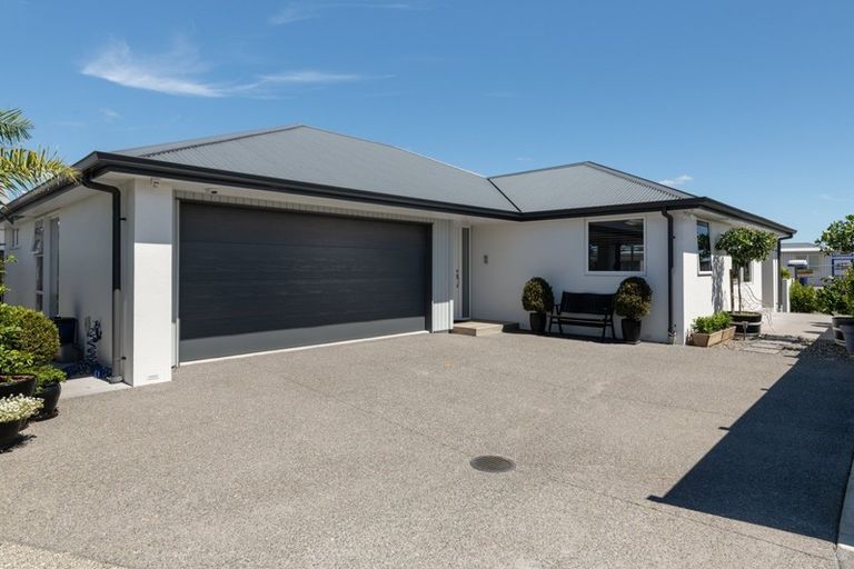 Photo of property in 63 The Boulevard, Papamoa Beach, Papamoa, 3118
