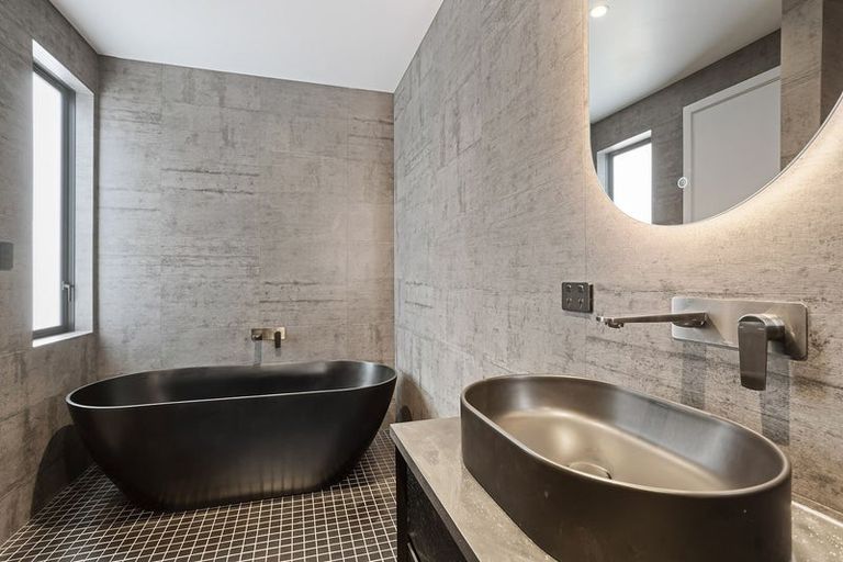 Photo of property in 32 Taha Puke Road, Okura Bush, Silverdale, 0794