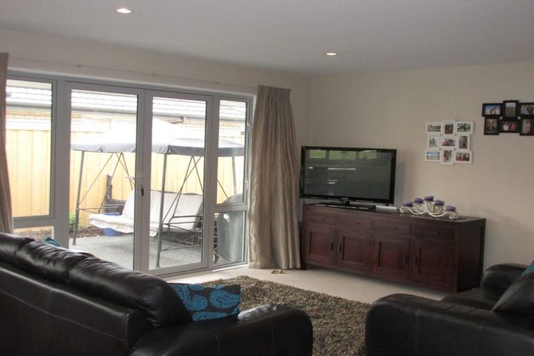 Photo of property in 17 Faringdon Boulevard, Rolleston, 7615