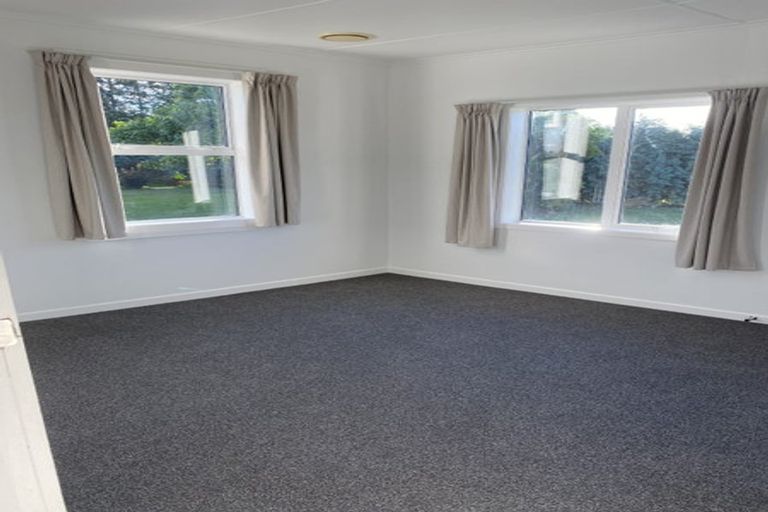 Photo of property in 36 Taupaki Road, Taupaki, Henderson, 0782