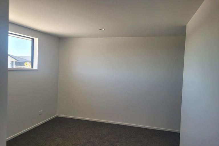 Photo of property in 15 Ellmers Street, Woodend, 7691