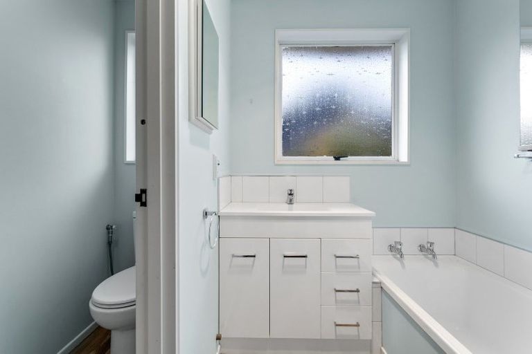 Photo of property in 58b Sarabande Avenue, Redwood, Christchurch, 8051