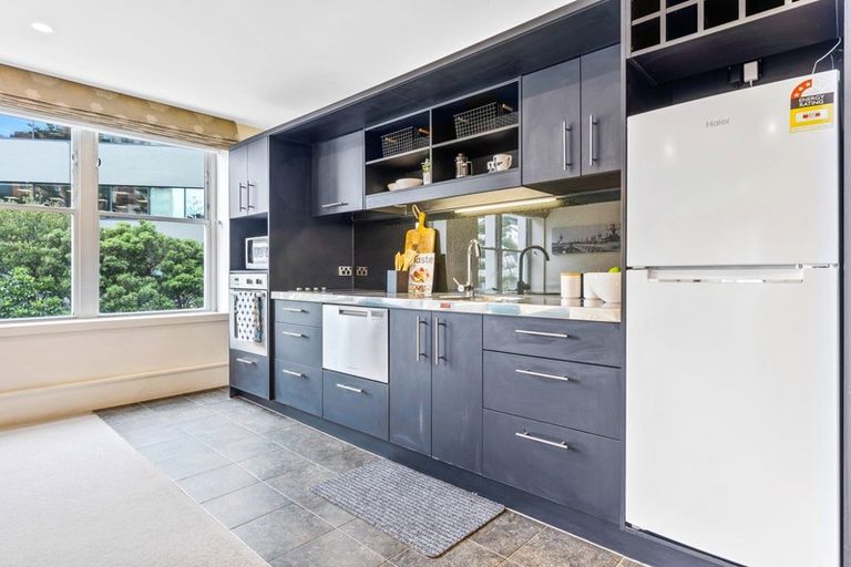 Photo of property in 2c/123 Molesworth Street, Thorndon, Wellington, 6011