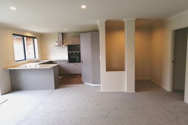 Photo of property in 16 Te Manatu Drive, Huntington, Hamilton, 3210