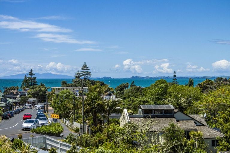 Photo of property in 2/22 Hastings Road, Mairangi Bay, Auckland, 0630