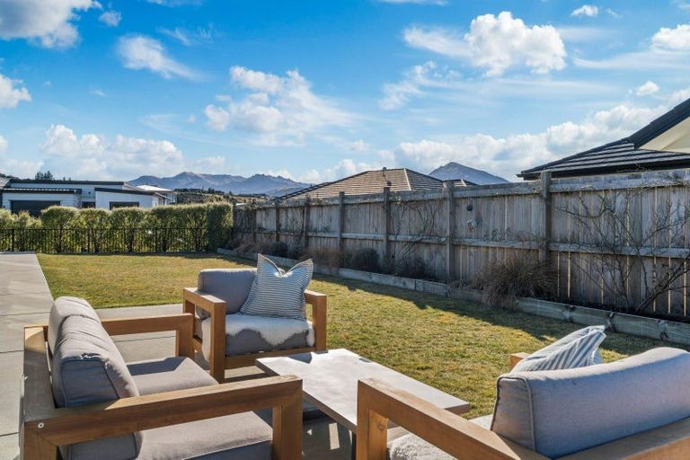 Photo of property in 29 Marbleleaf Lane, Albert Town, Wanaka, 9305