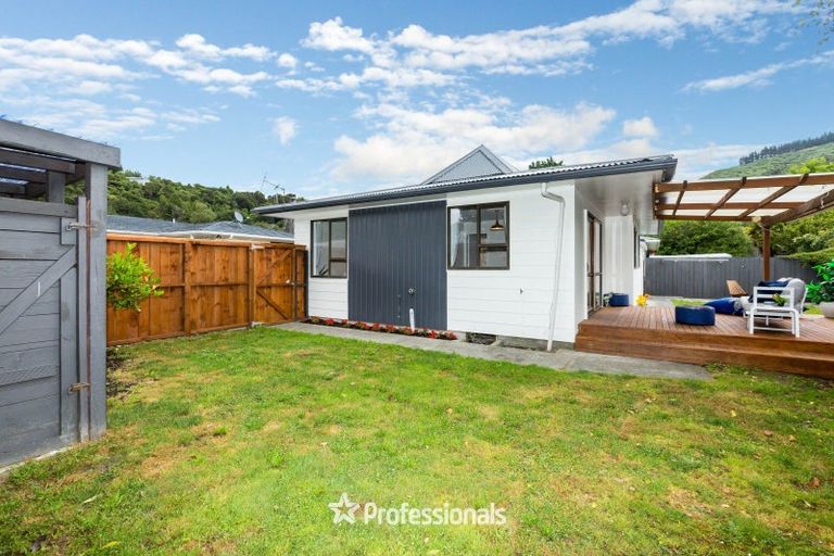 Photo of property in 12a Beryl Grove, Birchville, Upper Hutt, 5018