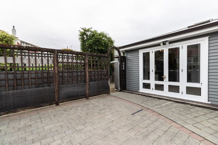 Photo of property in 30c Collins Avenue, Tawa, Wellington, 5028