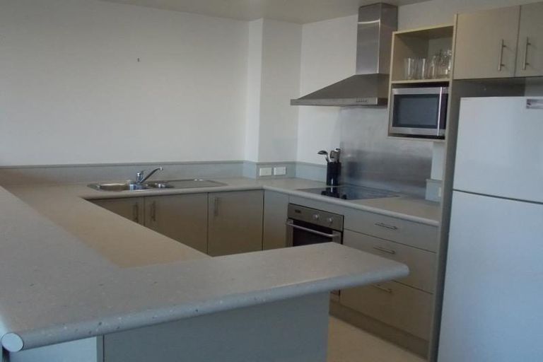 Photo of property in Terrace Heights Apartments, 2/163p The Terrace, Wellington Central, Wellington, 6011