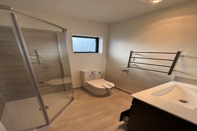 Photo of property in 9/535 Swanson Road, Ranui, Auckland, 0612