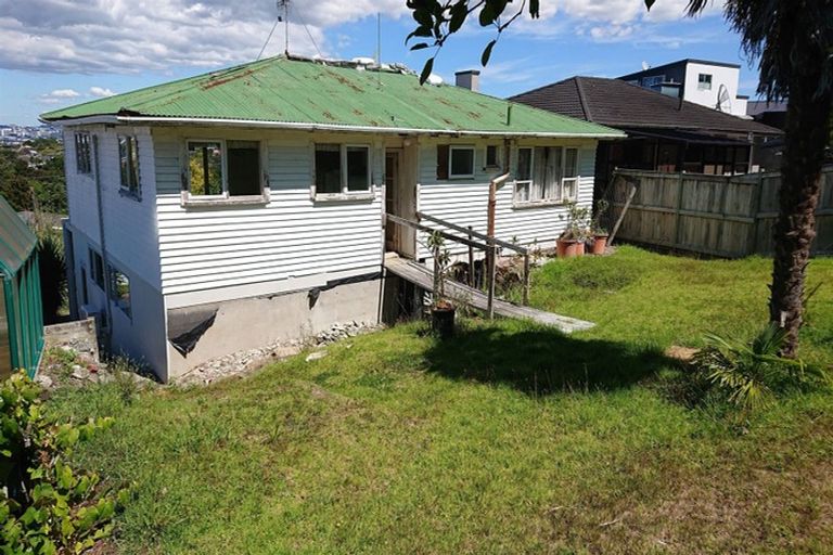 Photo of property in 20 City View Terrace, Birkenhead, Auckland, 0626