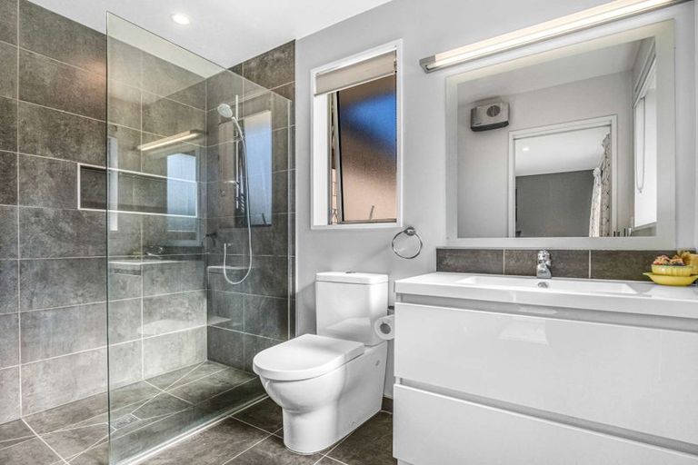 Photo of property in 31 Franklin Drive, Rangiora, 7400