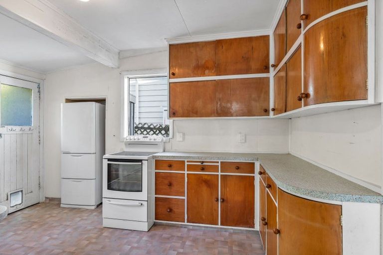 Photo of property in 20 Sunset Parade, Plimmerton, Porirua, 5026