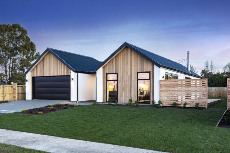 Photo of property in 62 Suffolk Drive, Kirwee, 7571