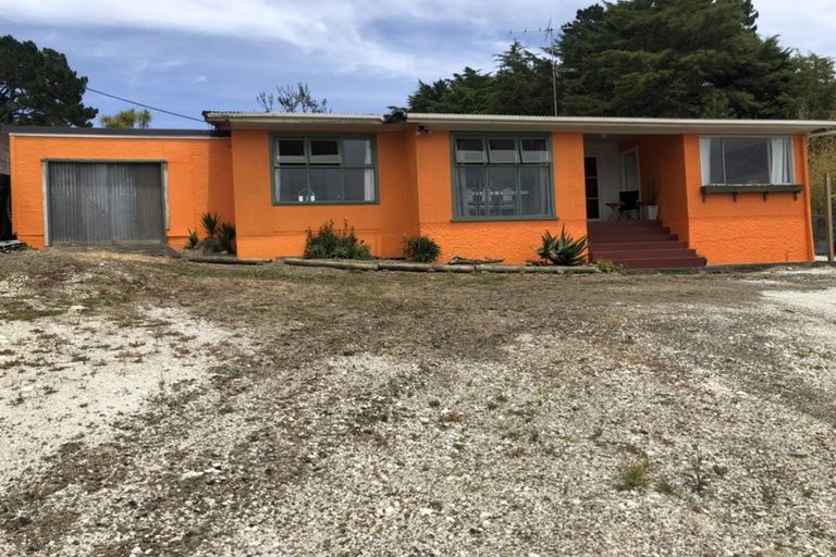 Photo of property in 12 Komiti Road, Tinopai, 0593