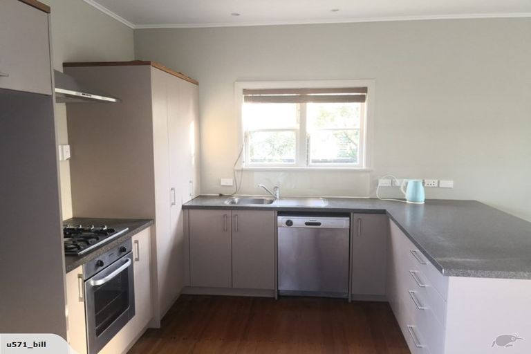 Photo of property in 23 Vincent Street, Waterloo, Lower Hutt, 5011