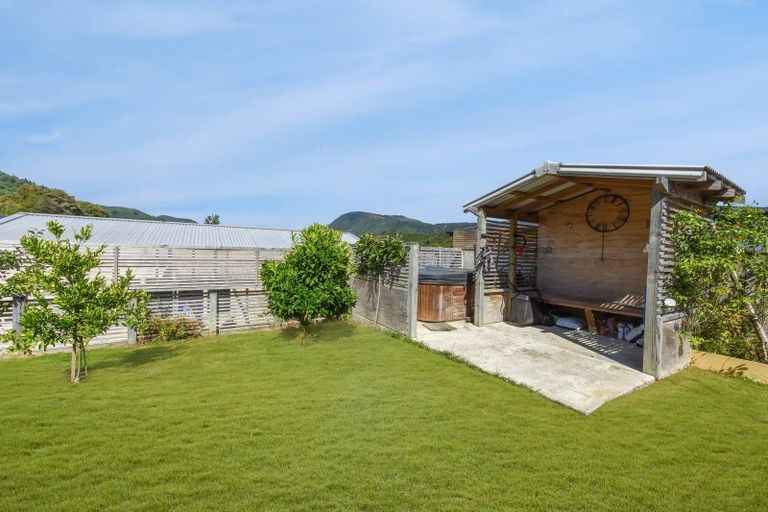 Photo of property in 118 Milton Terrace, Picton, 7220