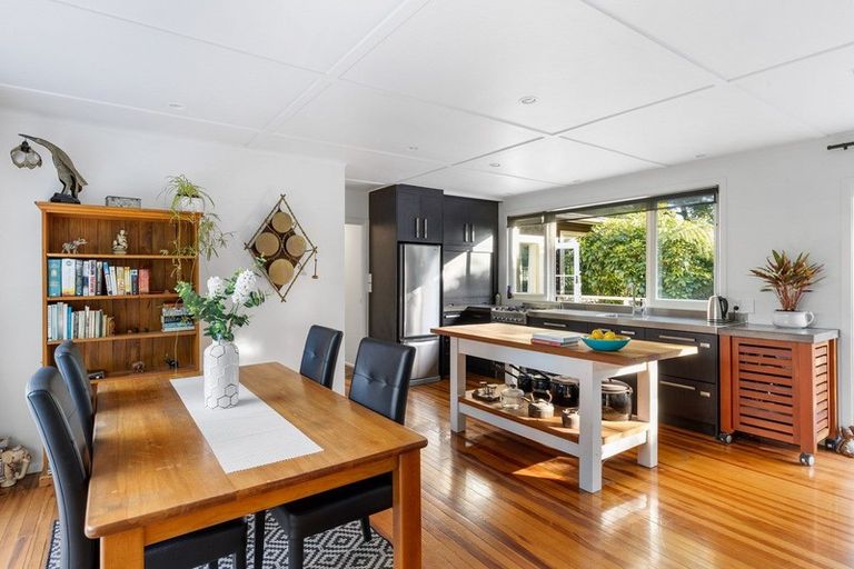 Photo of property in 7 Norfolk Road, Waipahihi, Taupo, 3330