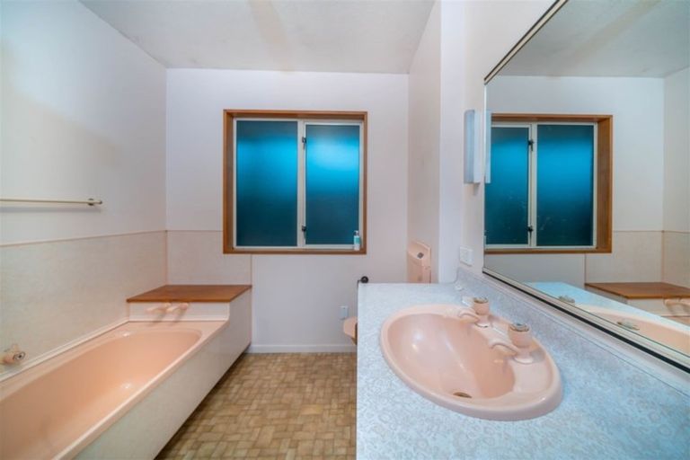 Photo of property in 2 Roblyn Place, Lincoln, 7608