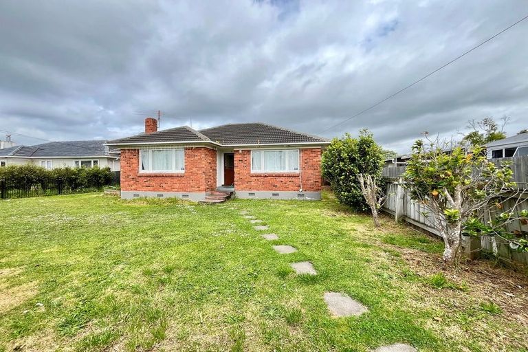 Photo of property in 1/76 Sutton Crescent, Papakura, 2110