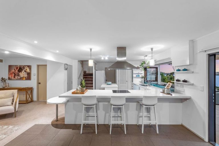 Photo of property in 2/10 Lilford Place, Half Moon Bay, Auckland, 2012