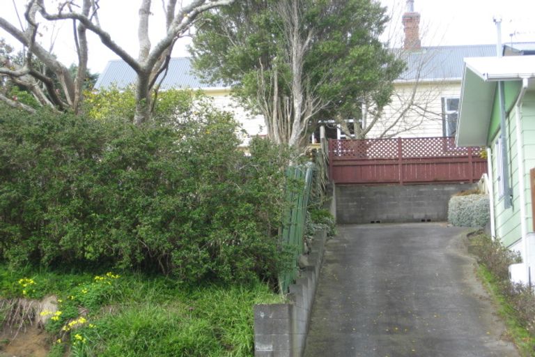 Photo of property in 3b Tavistock Street, Westown, New Plymouth, 4310