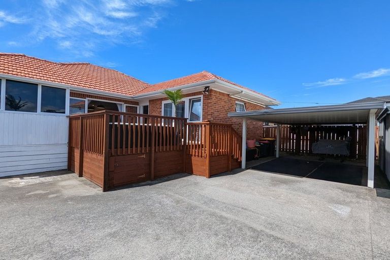 Photo of property in 16 Maxwell Avenue, Papatoetoe, Auckland, 2025