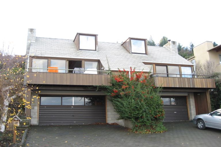 Photo of property in 14 Earnslaw Terrace, Queenstown, 9300