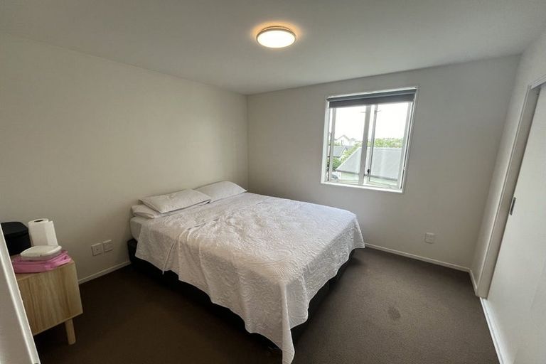 Photo of property in 10 Bellbird Street, Papakura, 2110
