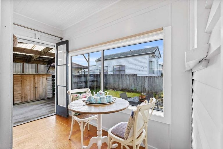 Photo of property in 72 Kenrick Street, Te Aroha, 3320