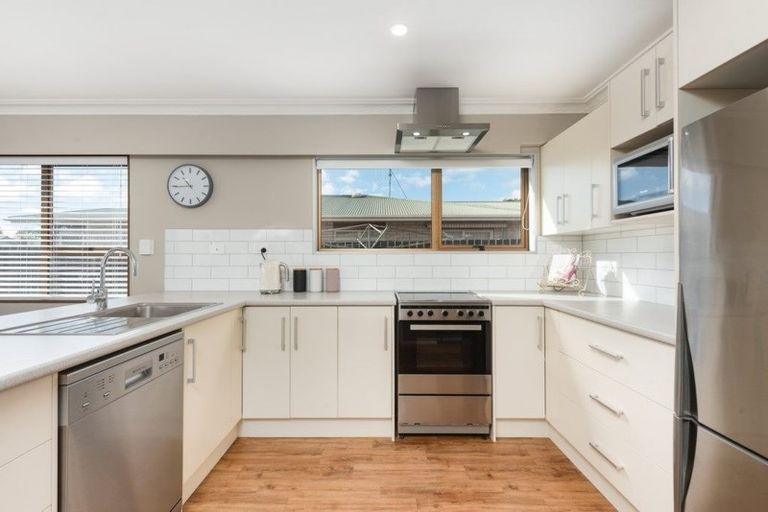 Photo of property in 15 Hookey Drive, Te Puke, 3119