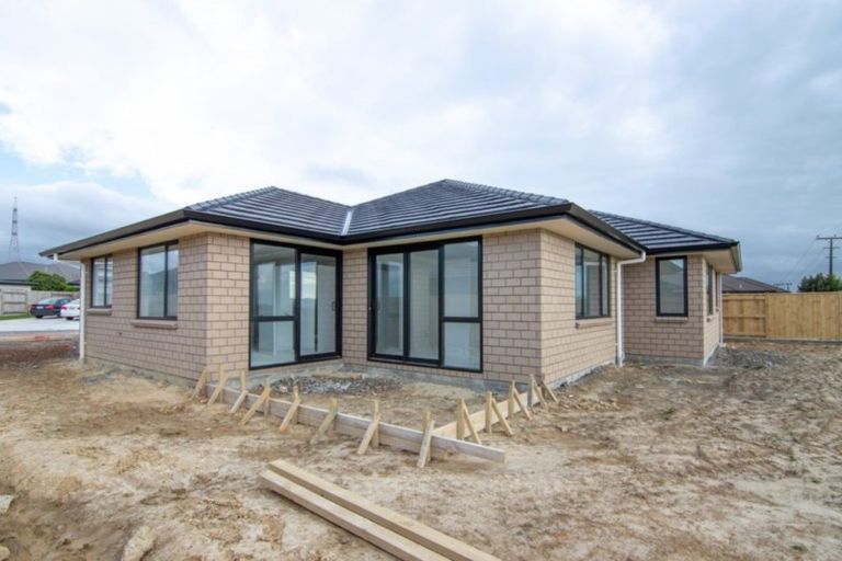 Photo of property in 25 Monaco Grove, Fitzherbert, Palmerston North, 4410