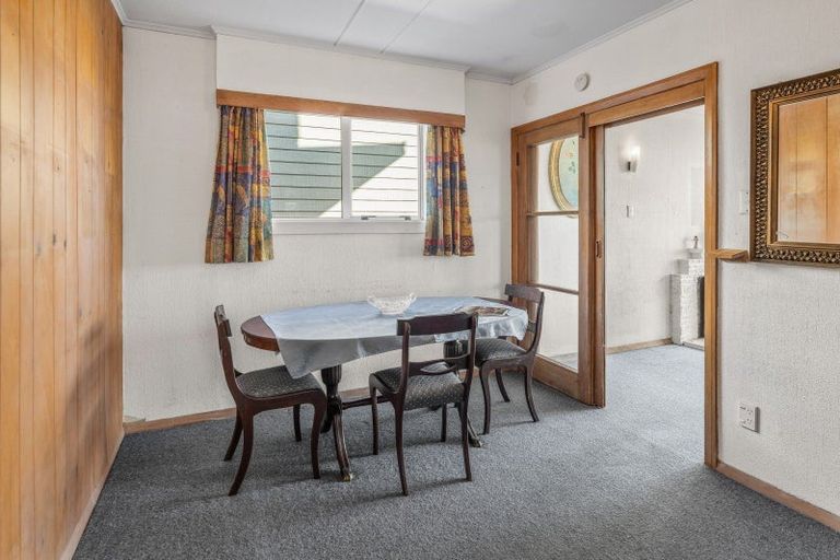 Photo of property in 20 Sunset Parade, Plimmerton, Porirua, 5026
