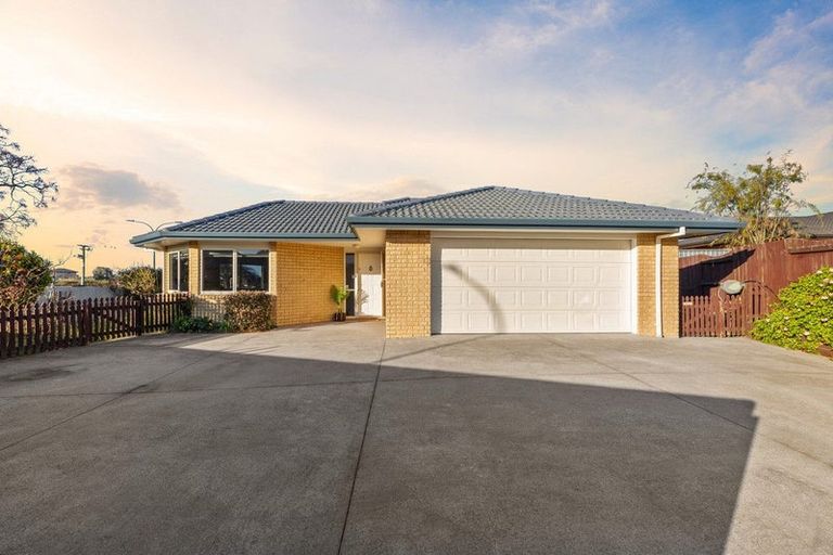 Photo of property in 1 Ranfurly Terrace, Pyes Pa, Tauranga, 3112