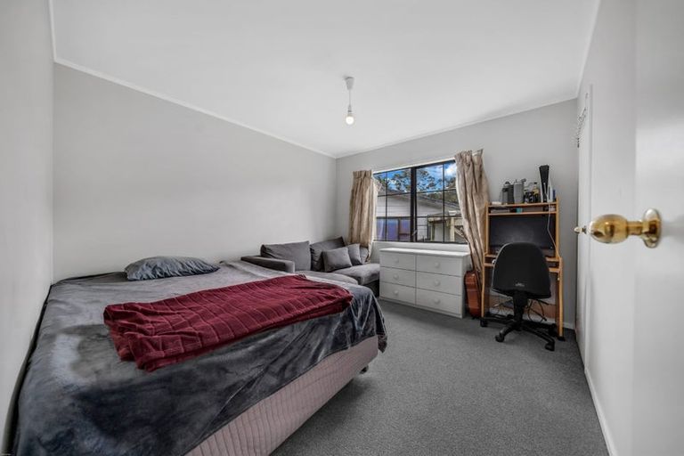 Photo of property in 4/34 Don Buck Road, Massey, Auckland, 0614