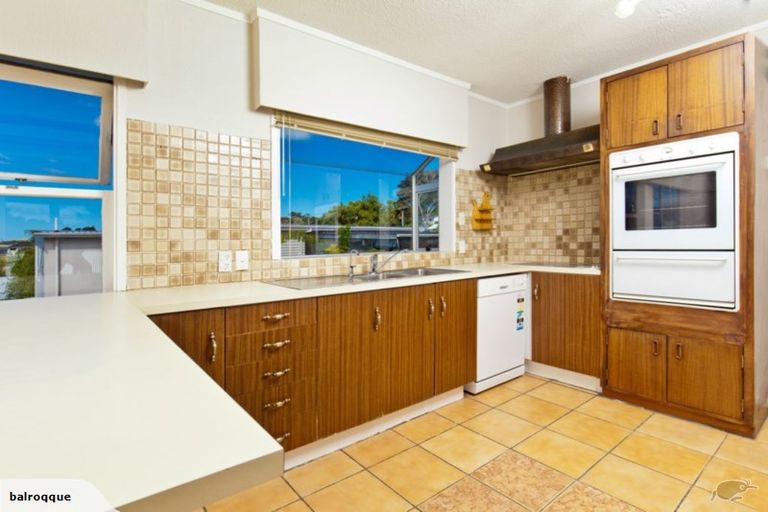 Photo of property in 2/38 Glenvar Road, Torbay, Auckland, 0630