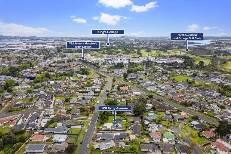 Photo of property in 128 Gray Avenue, Papatoetoe, Auckland, 2024