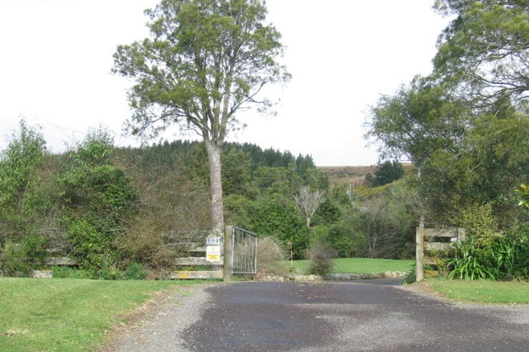 Photo of property in 194 Moonshine Valley Road, Aokautere, Palmerston North, 4471