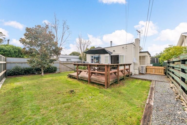 Photo of property in 25 Beth Street, Trentham, Upper Hutt, 5018