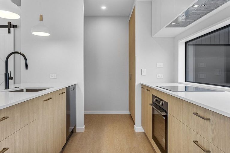 Photo of property in 6 Peak Lane, Halswell, Christchurch, 8025