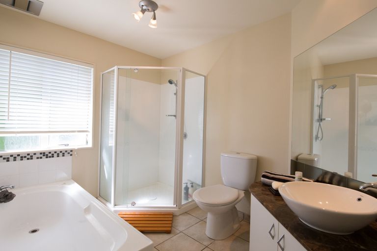 Photo of property in 6 Leabridge Mews, Harewood, Christchurch, 8051