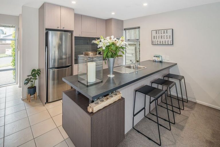 Photo of property in 46 Erlestoke Crescent, Churton Park, Wellington, 6037