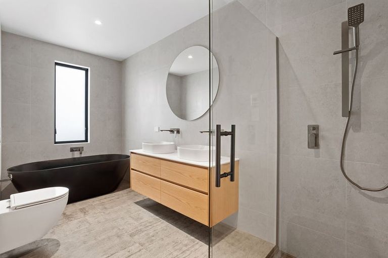 Photo of property in 32 Taha Puke Road, Okura Bush, Silverdale, 0794