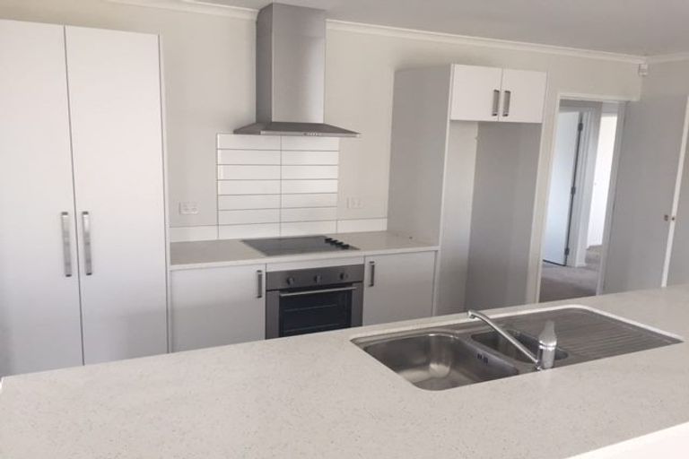 Photo of property in 17 Lamborn Drive, Papakura, 2110