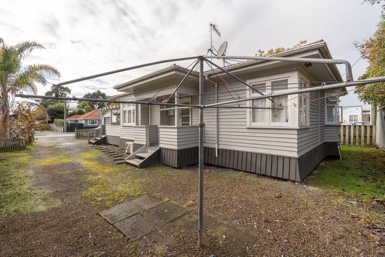 Photo of property in 2 Kiwi Avenue, Forest Lake, Hamilton, 3200