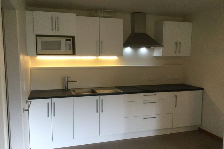 Photo of property in 20a Garadice Road, Rothesay Bay, Auckland, 0630