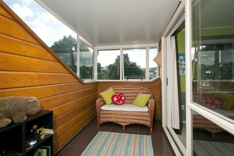 Photo of property in 4 Manu Place, Pinehill, Auckland, 0632