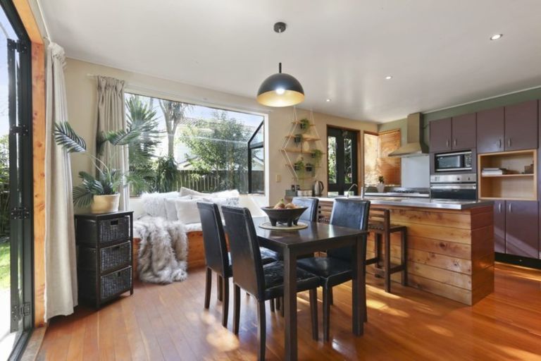 Photo of property in 14a Taylor Road, Mangere Bridge, Auckland, 2022