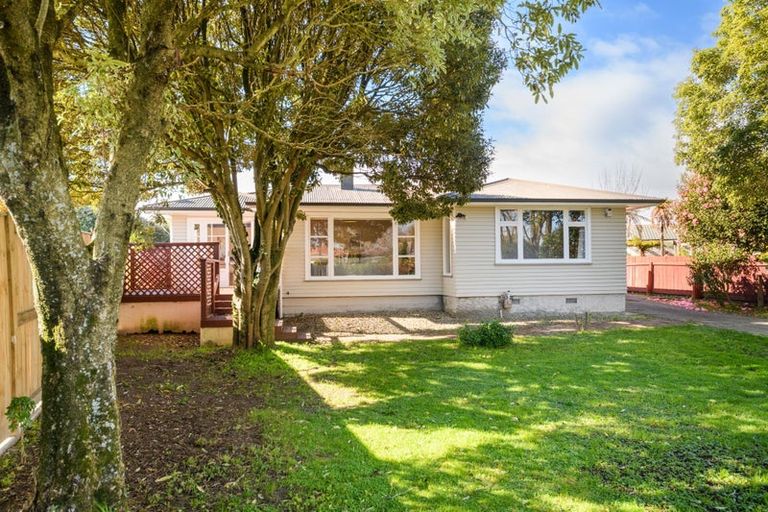 Photo of property in 11 Kent Crescent, Awapuni, Palmerston North, 4412