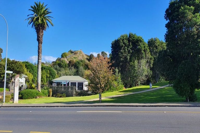 Photo of property in 91 Coronation Road, Mangere Bridge, Auckland, 2022